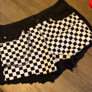 Checkerboard cut-offs